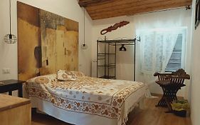 La casa sul tetto, Room's&Glamping